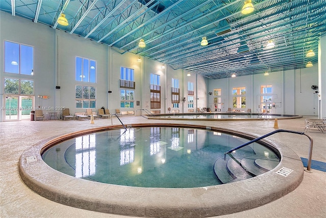 view of pool featuring a jacuzzi