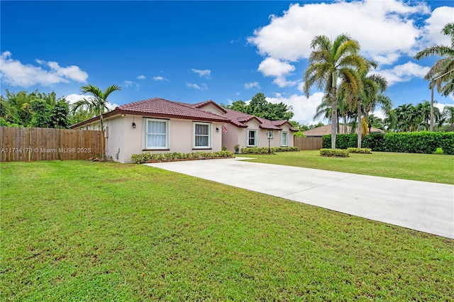 view of front of house with a front lawn