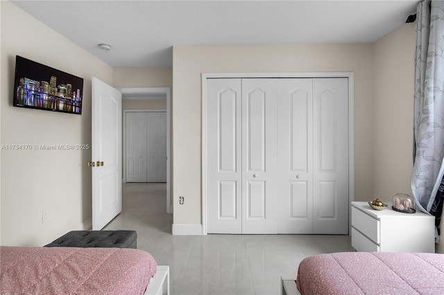 bedroom featuring a closet