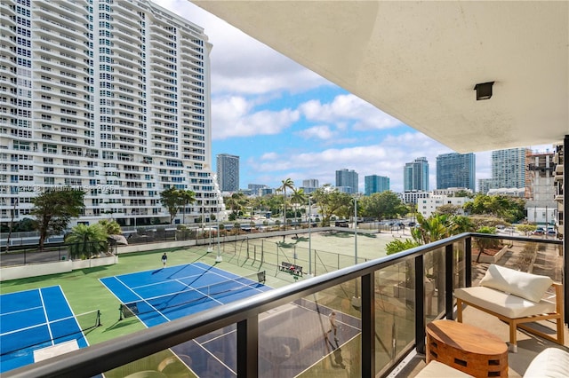 balcony with tennis court