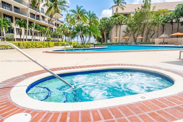 540 Brickell Key Dr Unit 1021, Miami, FL 33131 - community pool with a hot tub