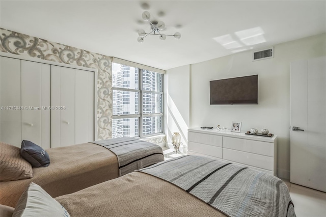 bedroom featuring a closet