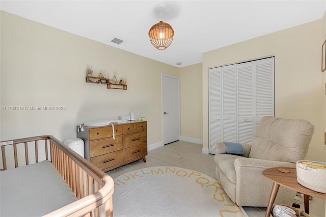 bedroom with a closet