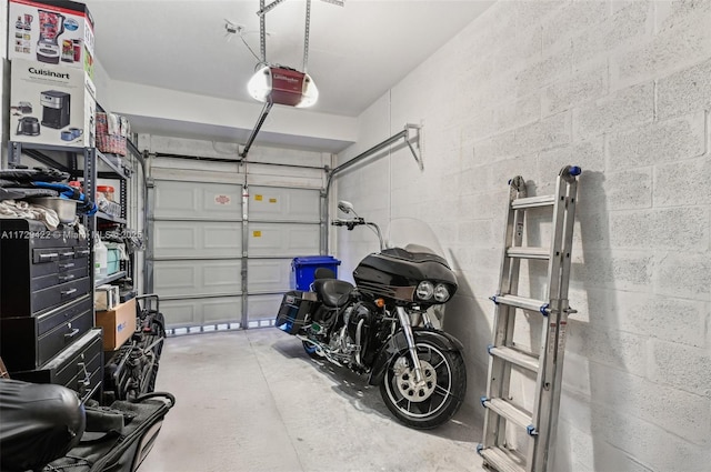 13114 SW 44th St Unit 2204, Miramar, FL 33027 - garage with a garage door opener