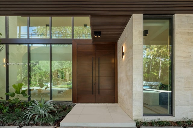 4040 Kiaora St, Miami, FL 33133 - doorway to property