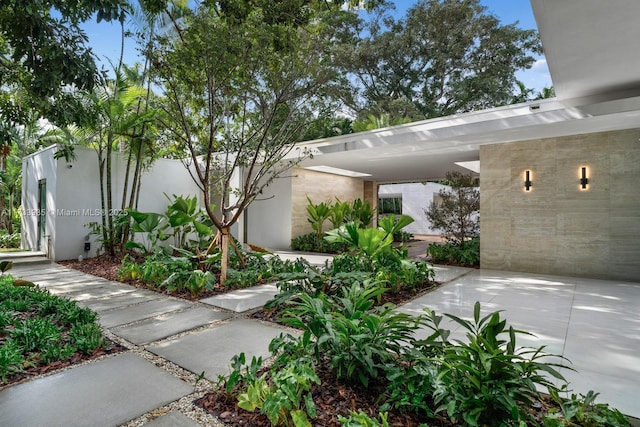 4040 Kiaora St, Miami, FL 33133 - view of patio