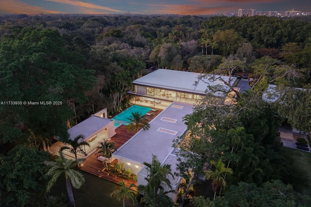 view of aerial view at dusk