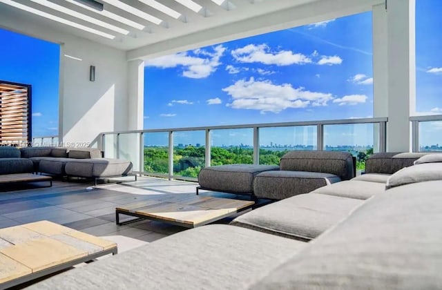 balcony featuring an outdoor hangout area