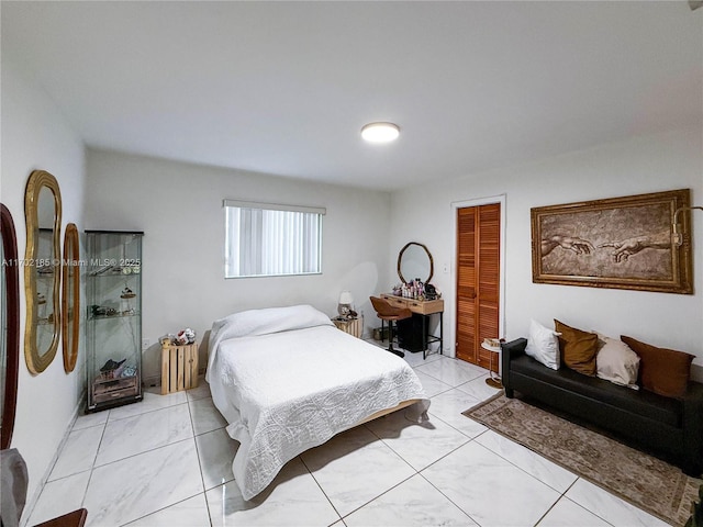 bedroom with a closet