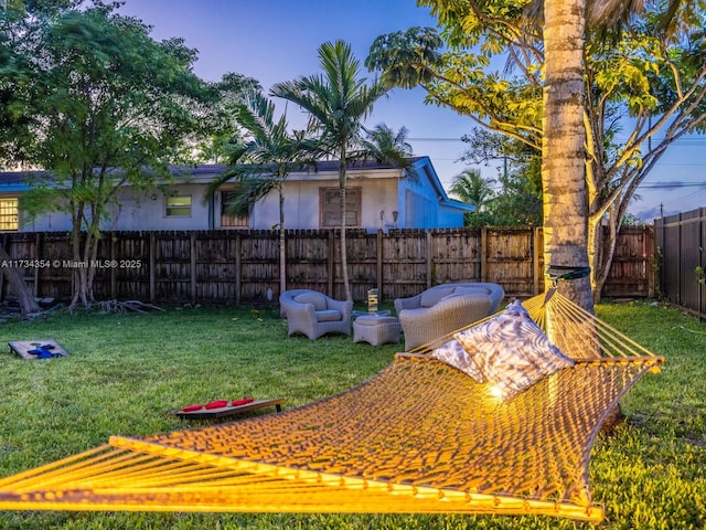 view of yard with an outdoor hangout area