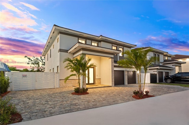 view of front facade featuring a garage