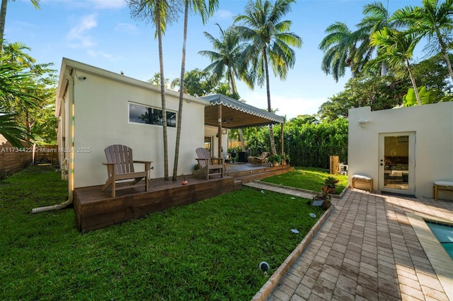 view of yard with a patio area