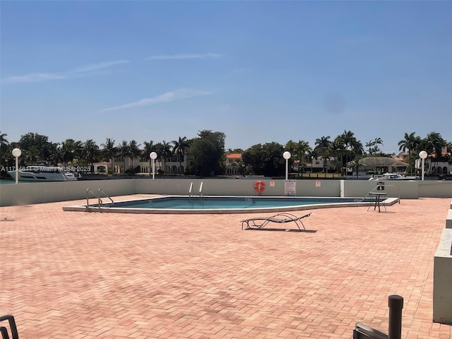 5838 Collins Ave Unit 3D, Miami Beach, FL 33140 - view of community pool