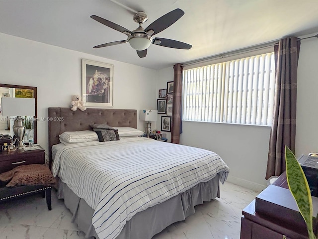 bedroom with ceiling fan