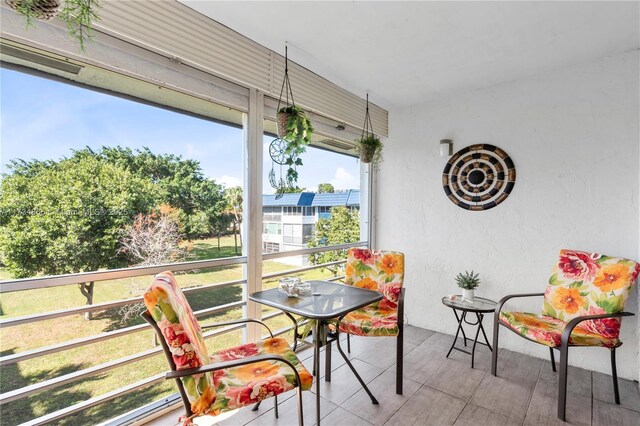 view of sunroom / solarium