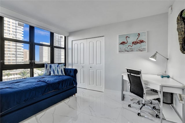 bedroom featuring a closet