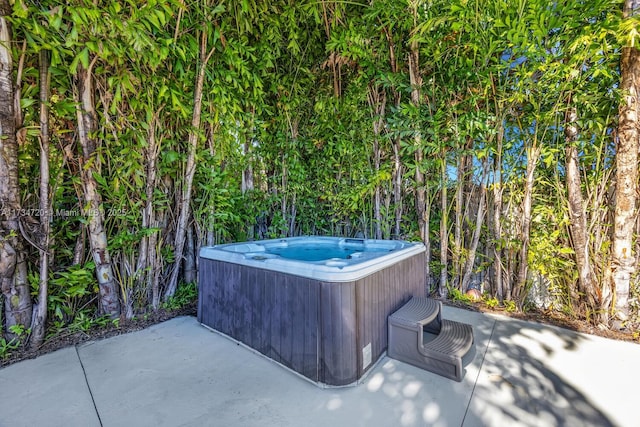 view of patio featuring a hot tub