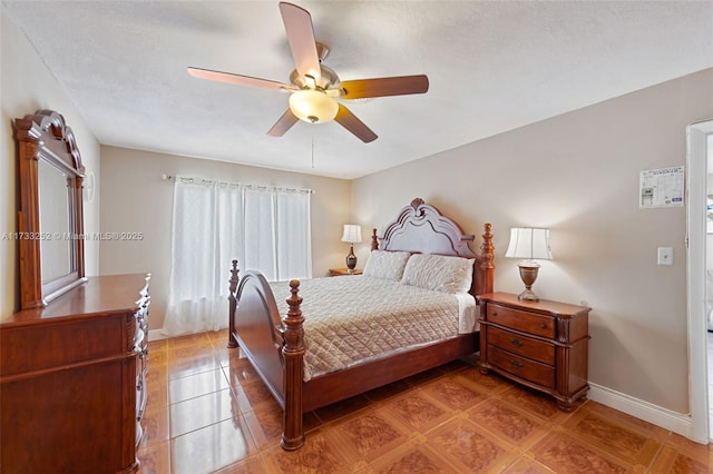 bedroom with ceiling fan