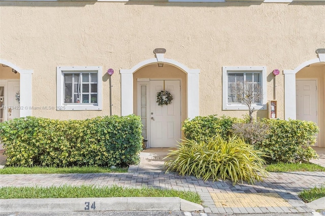 view of property entrance