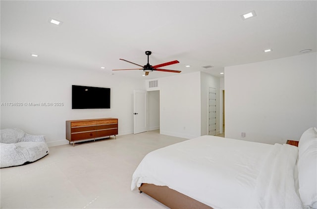 bedroom with ceiling fan