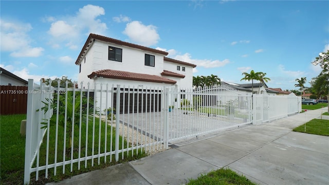 view of mediterranean / spanish-style house