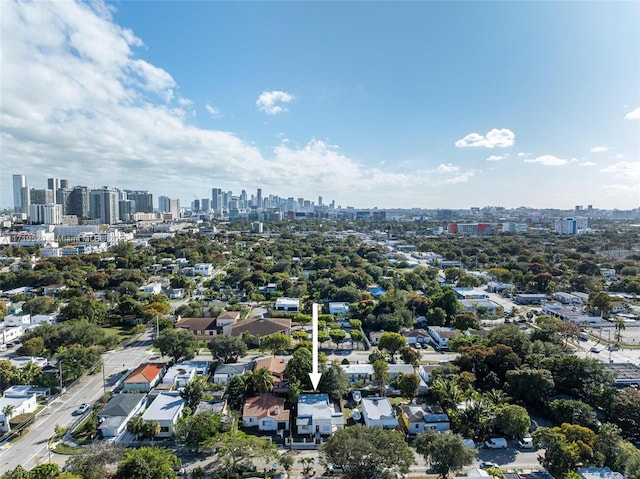 drone / aerial view with a view of city