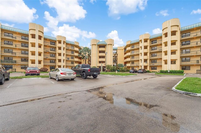 6575 W Oakland Park Blvd Unit 114, Lauderhill, FL 33313 - photo 1