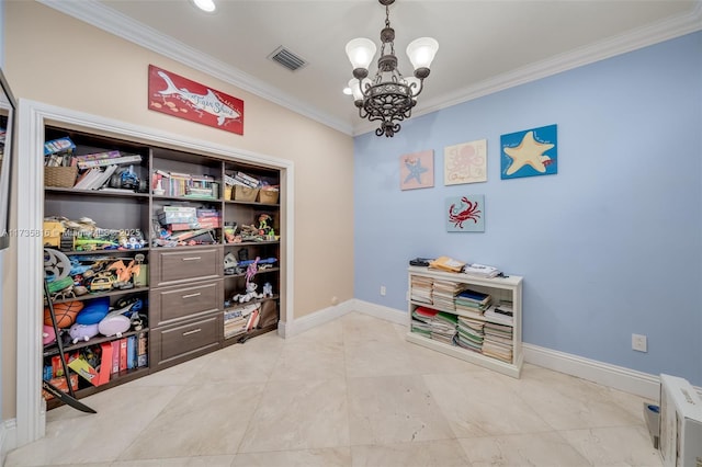 miscellaneous room featuring an inviting chandelier and ornamental molding