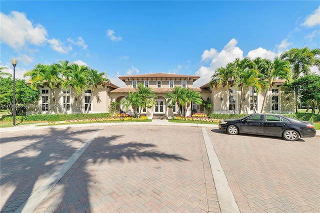 view of mediterranean / spanish-style house