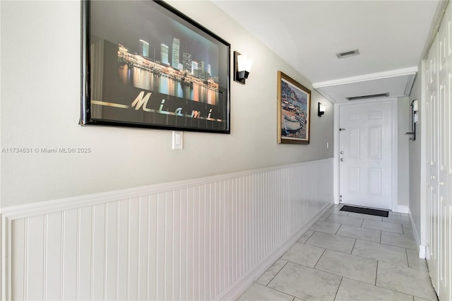 1605 S US Highway 1 Unit M1 # 106, Jupiter, FL 33477 - hall featuring wainscoting