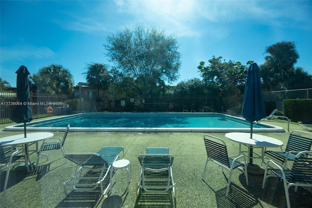 view of swimming pool