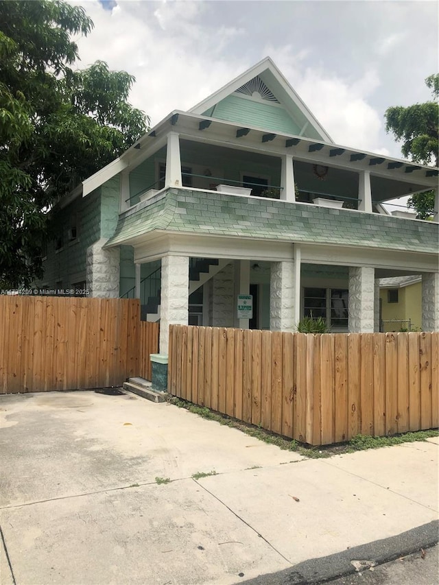 view of front of home