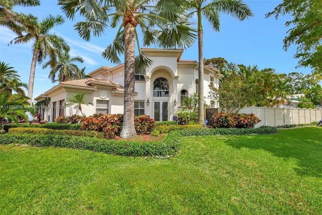 view of front of home featuring a front lawn