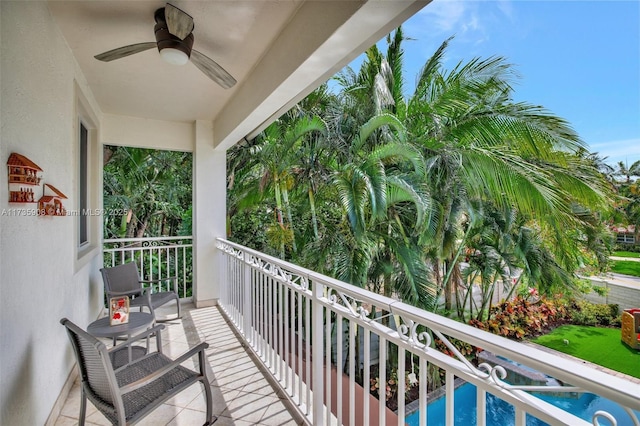 balcony featuring ceiling fan