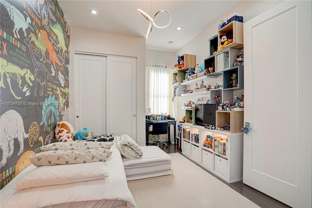 bedroom with a closet