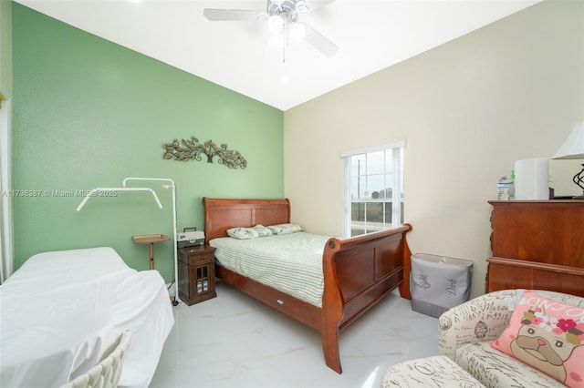 bedroom with ceiling fan