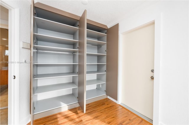 1498 NE 39th St, Oakland Park, FL 33334 - view of closet