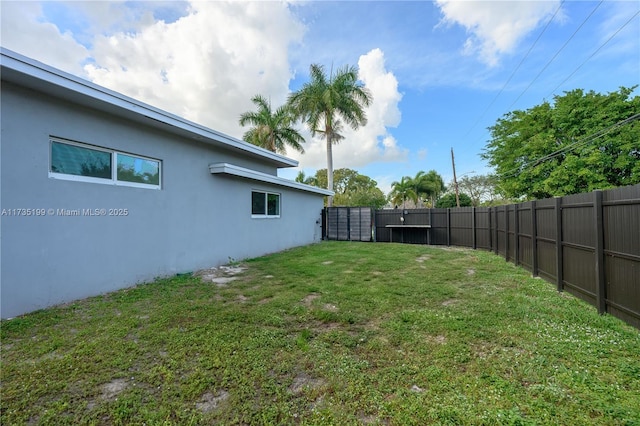 1498 NE 39th St, Oakland Park, FL 33334 - view of yard