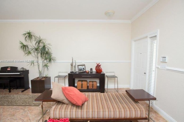 sitting room with crown molding