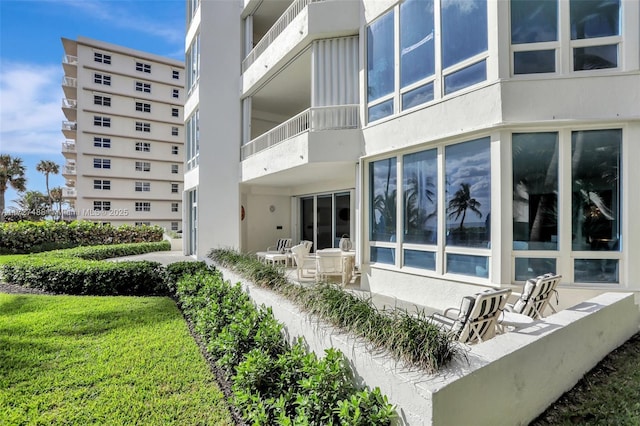 exterior space featuring stucco siding