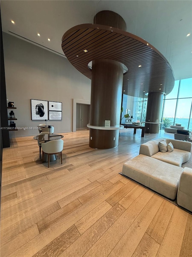 460 NE 28th St Unit 2503, Miami, FL 33137 - common area featuring recessed lighting