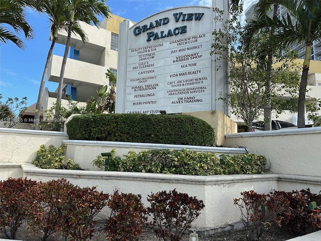 view of community / neighborhood sign