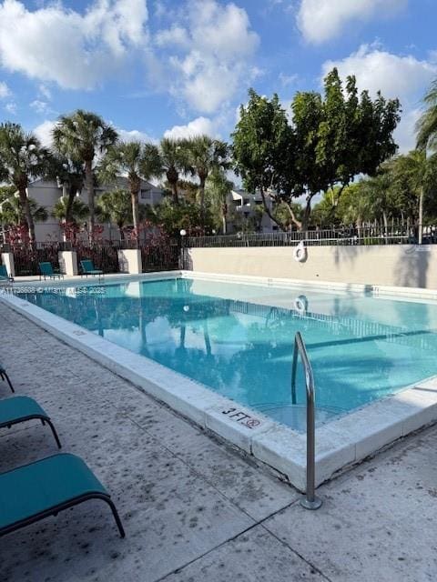 view of swimming pool