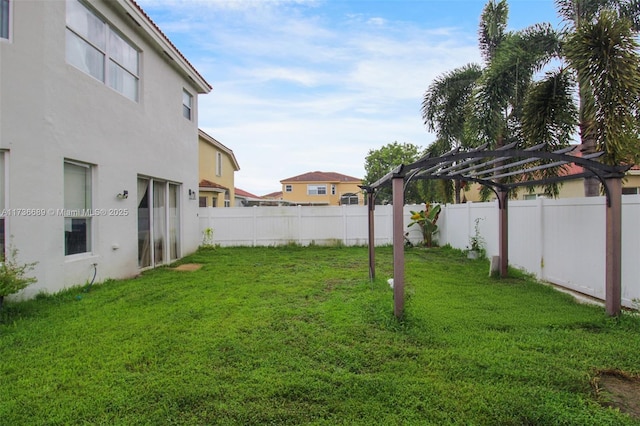 view of yard featuring a pergola