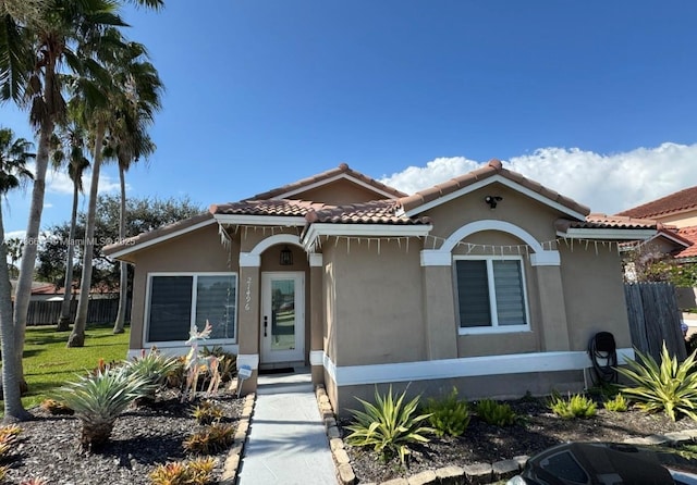 view of mediterranean / spanish-style home