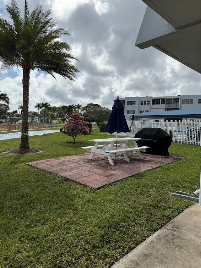 view of yard with a patio area