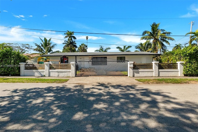 view of front of house