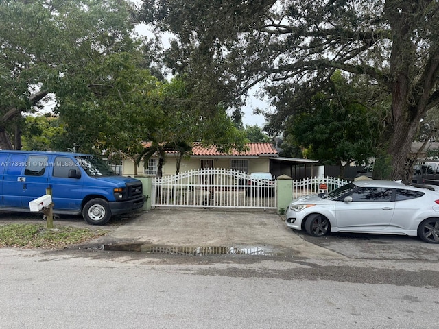 view of front of house