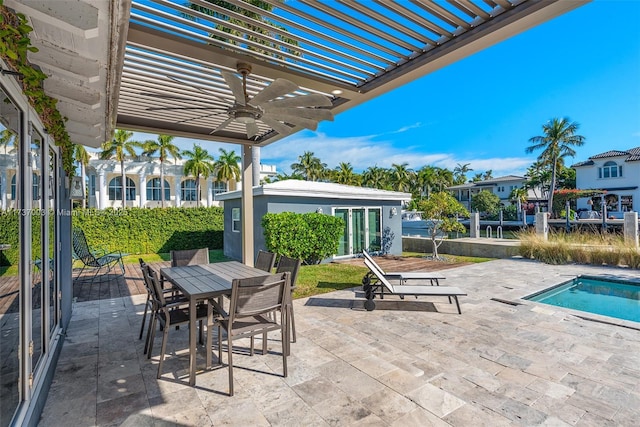 view of patio with a pergola and ceiling fan