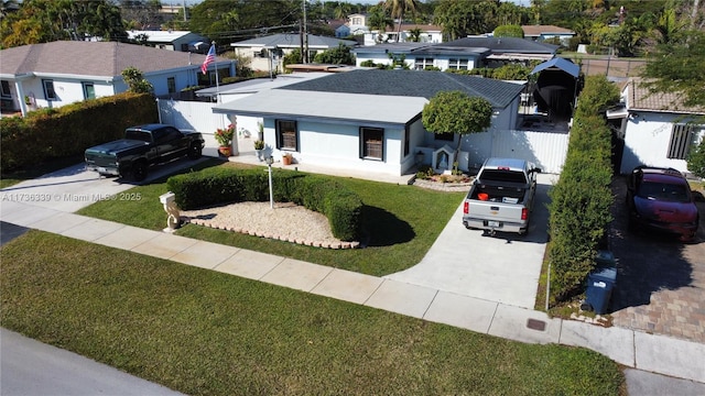 view of front of property with a front yard